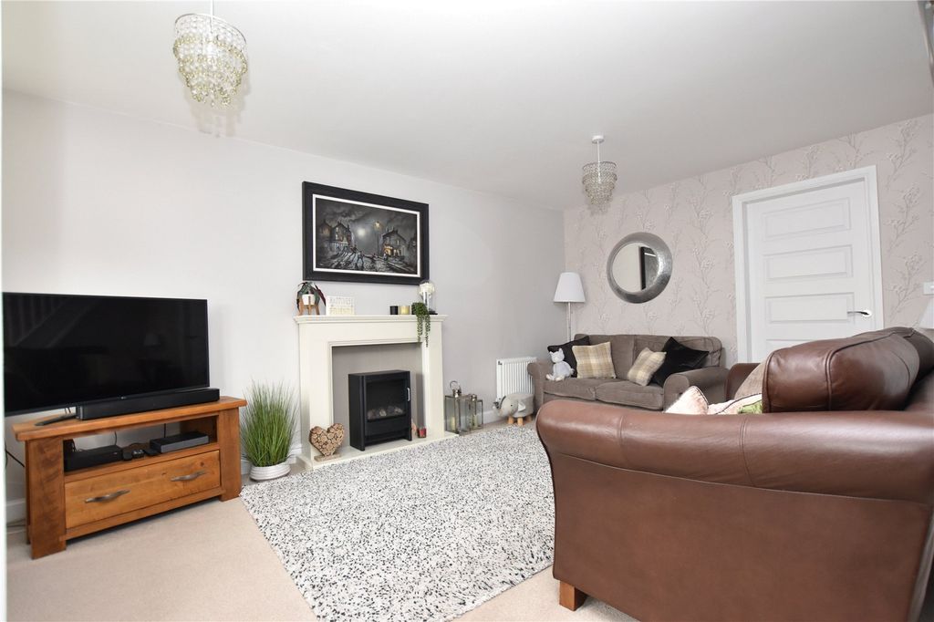 Property photo 2 of 21 Picture No. 17
