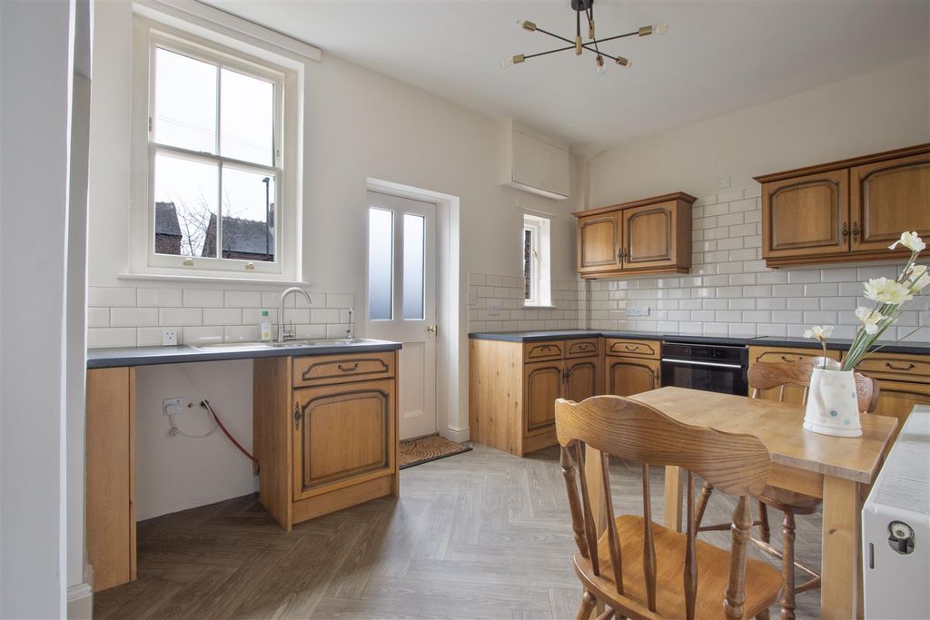 Property photo 3 of 16 Kitchen