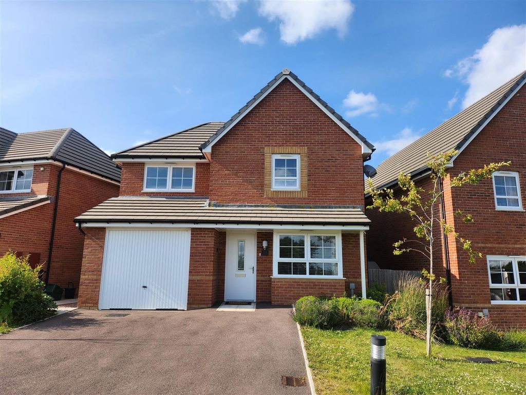 Property photo 2 of 21