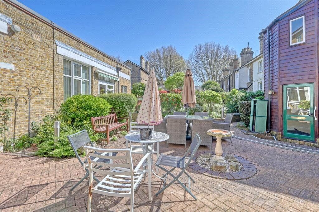 Property photo 2 of 11 Picture No. 03