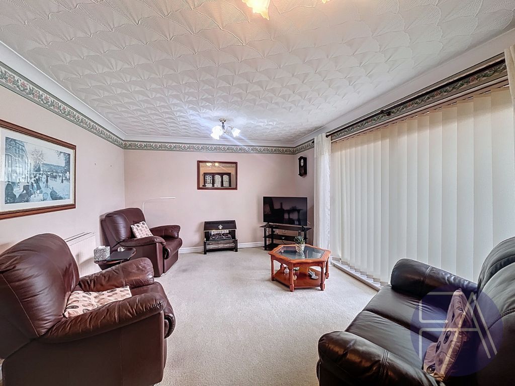 Property photo 3 of 13 4683725