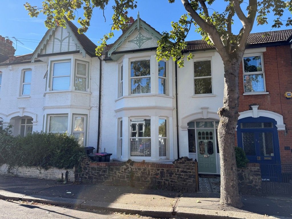 Property photo 1 of 16 Front Elevation Of The Established Terraced House In Westcliff