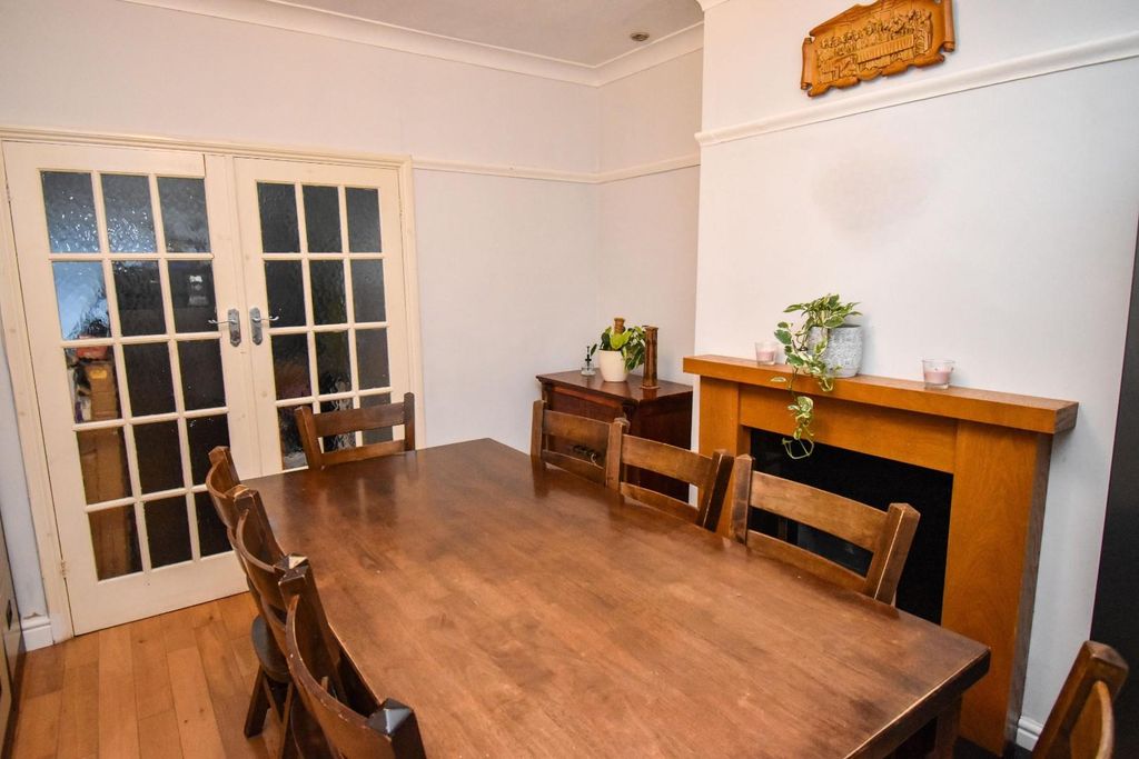 Property photo 3 of 7 Dining Room