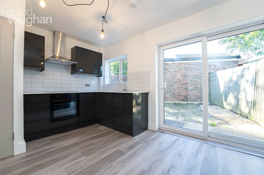 Property photo 3 of 12 Picture No. 44