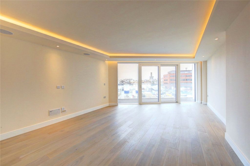 Property photo 2 of 15 Picture No. 01