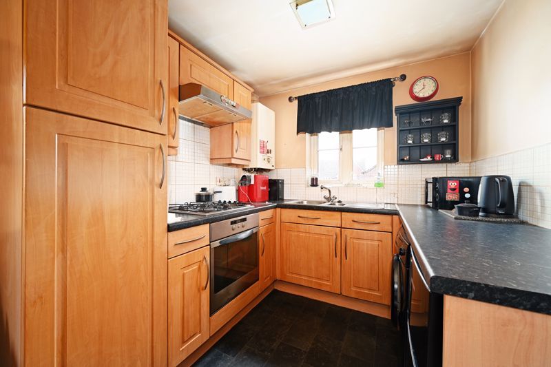 Property photo 3 of 14 Kitchen