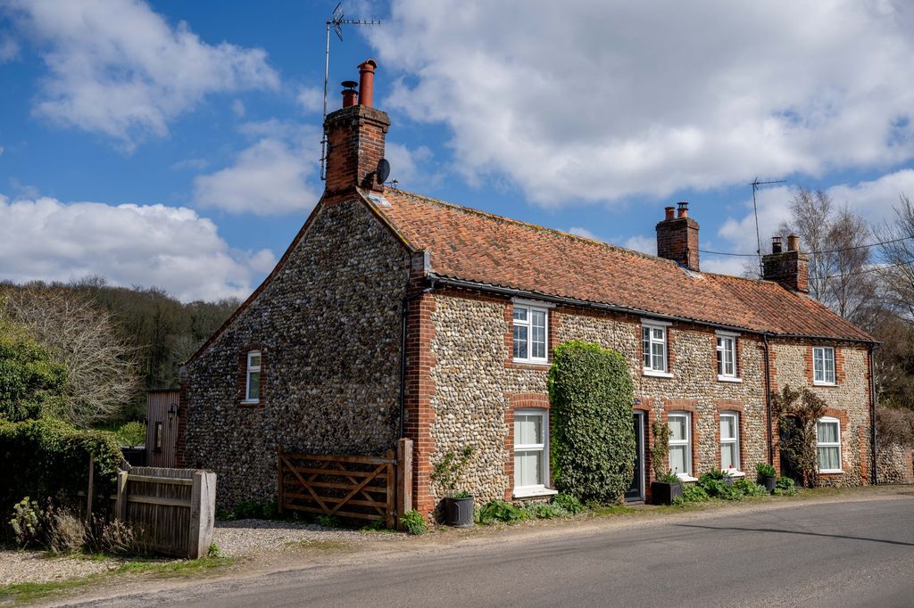 Property photo 1 of 31