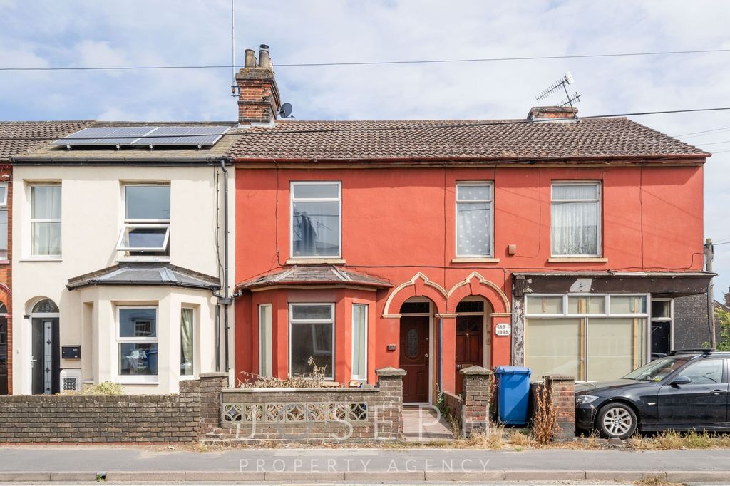 Property photo 1 of 8