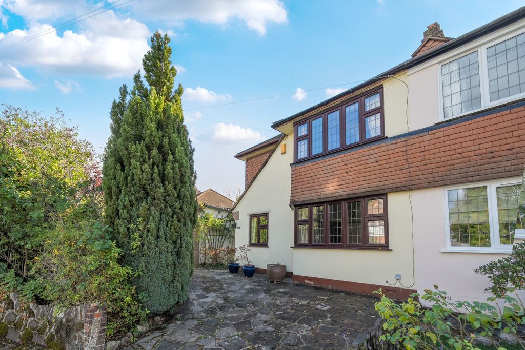 Property photo 1 of 16 1529994-2-6Ad219A...