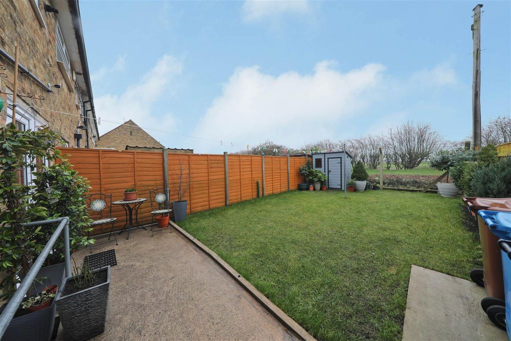 Property photo 3 of 17 Outside