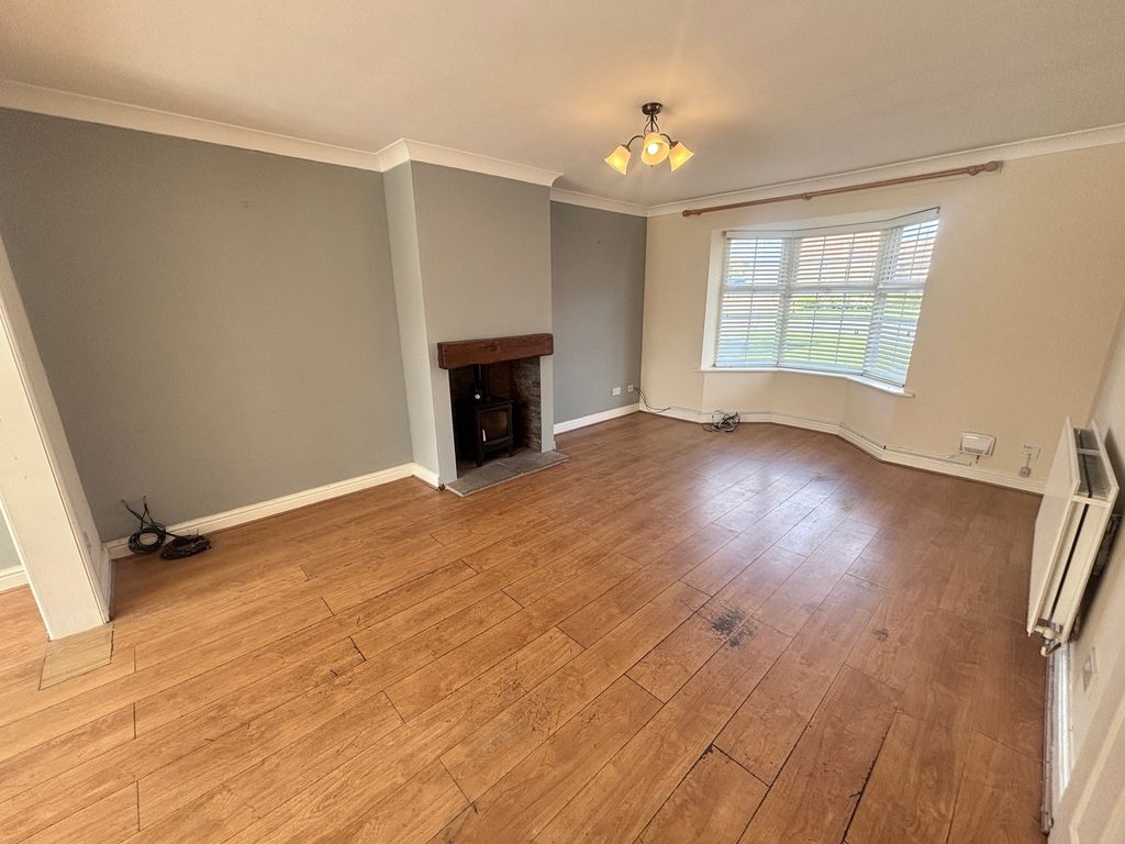 Property photo 3 of 12 Living Room