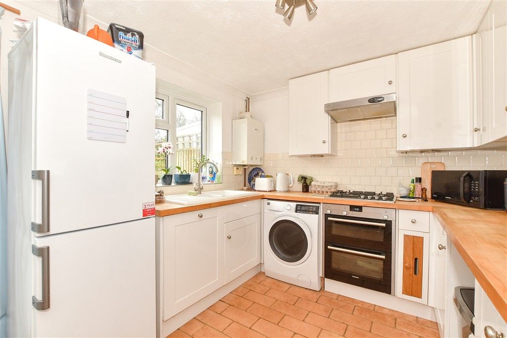 Property photo 3 of 12 Kitchen