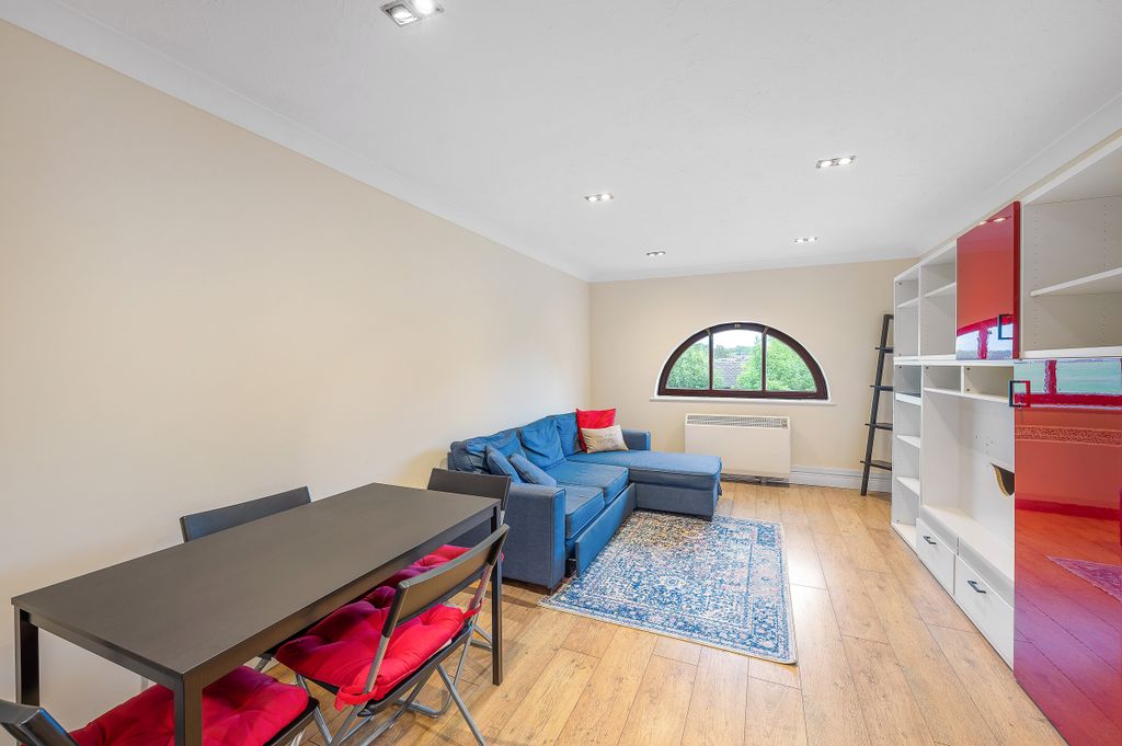 Property photo 2 of 7 2
