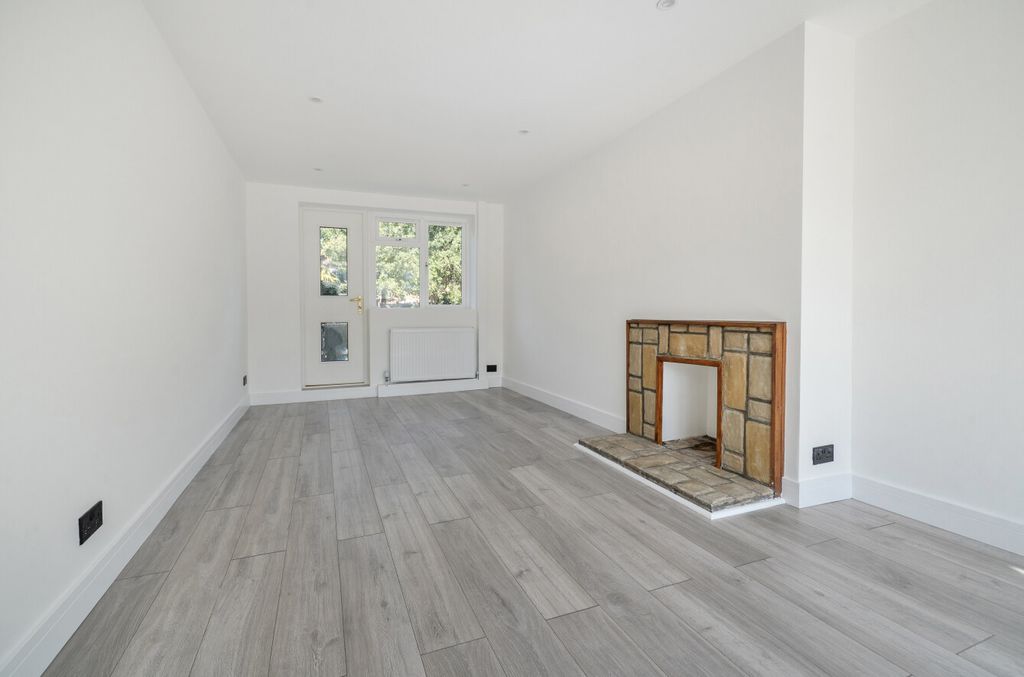 Property photo 2 of 18 1499383 (6).Jpg