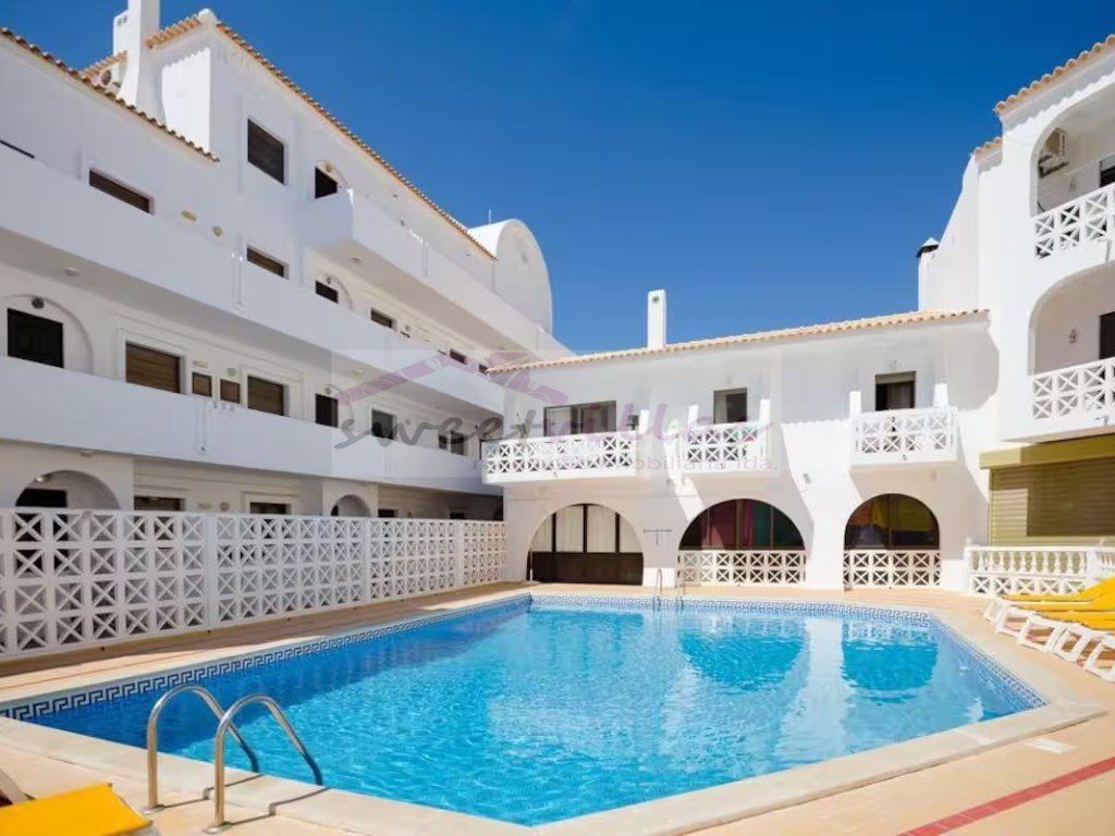 Property photo 1 of 31 Renovated T0+1 Bedroom Flat In Albufeira , Oura