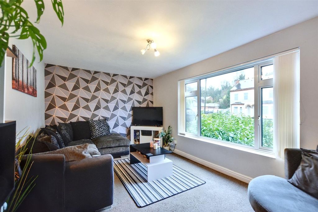 Property photo 3 of 21 Lounge_1.Jpeg