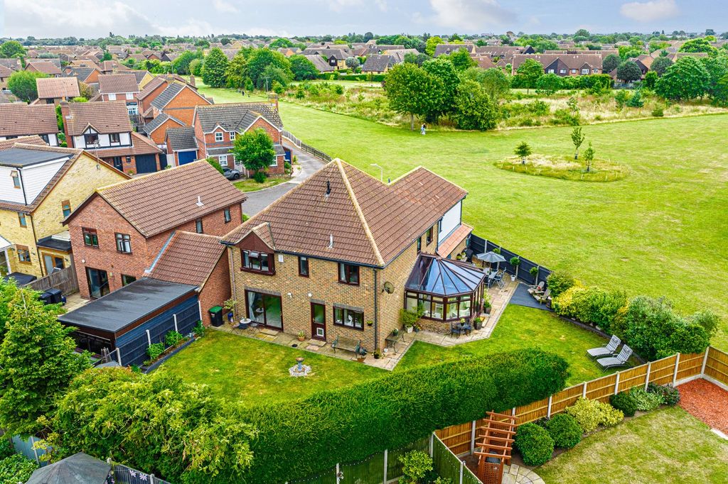 Property photo 2 of 57 Picture No. 71