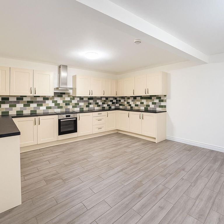 Property photo 2 of 12 3.Jpeg