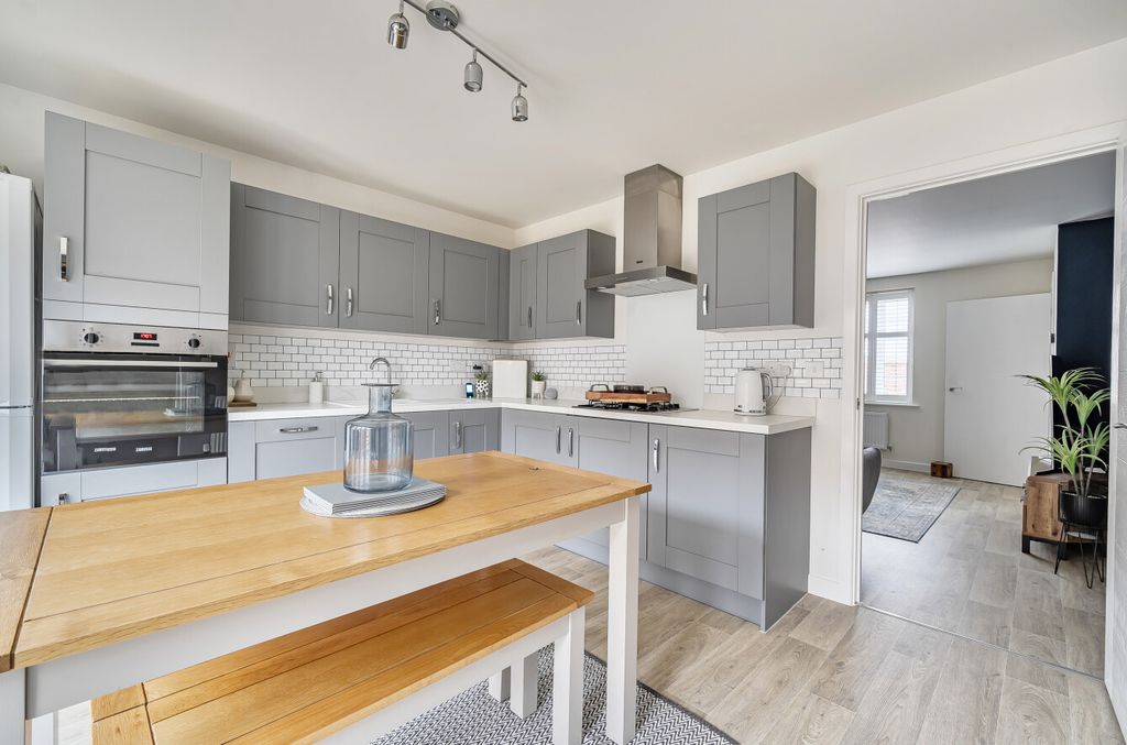 Property photo 2 of 18 Kitchen/Diner