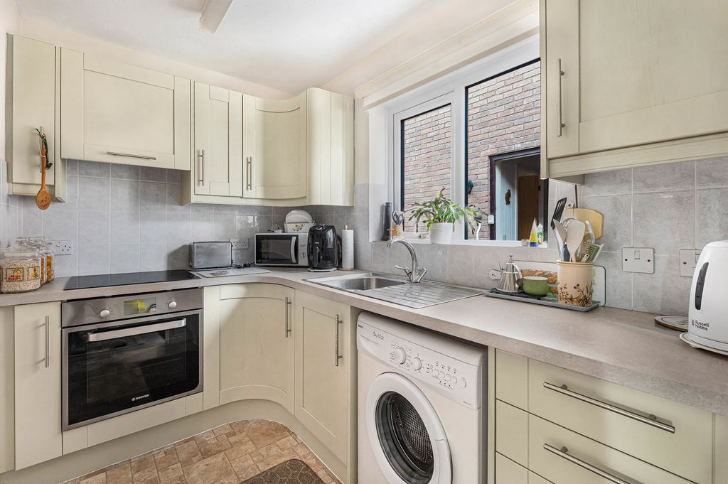 Property photo 2 of 13 Kitchen