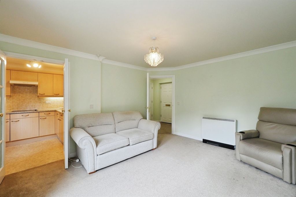Property photo 3 of 17