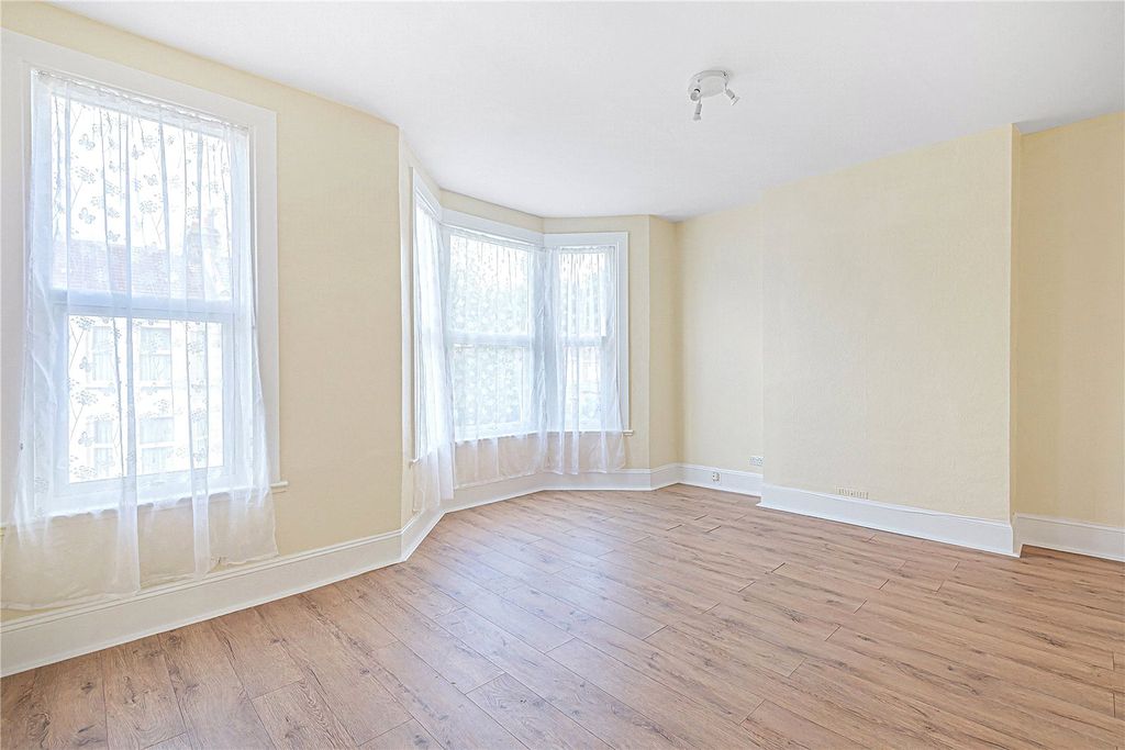 Property photo 2 of 14 Picture No. 06