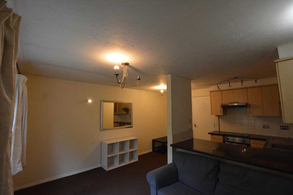 Property photo 2 of 5