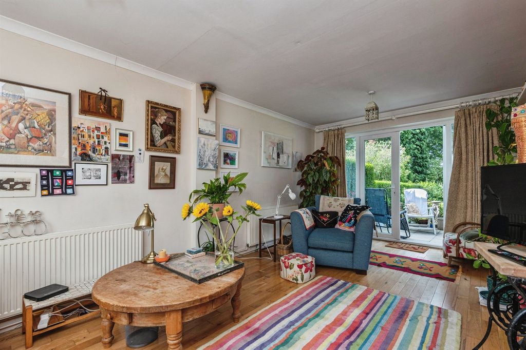 Property photo 3 of 13