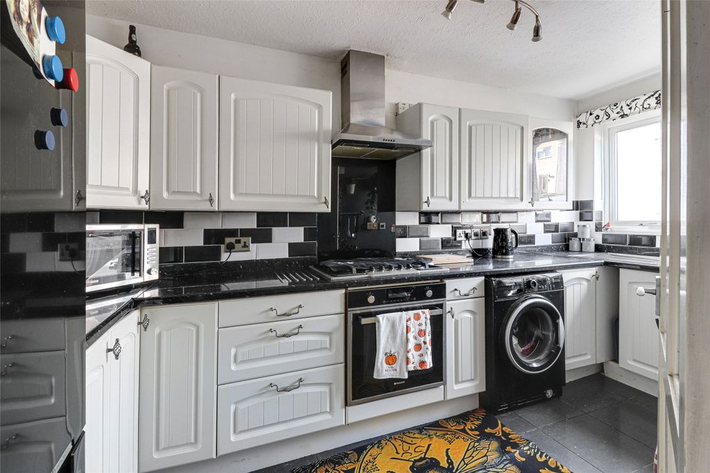 Property photo 2 of 14 2 - Picture No. 23