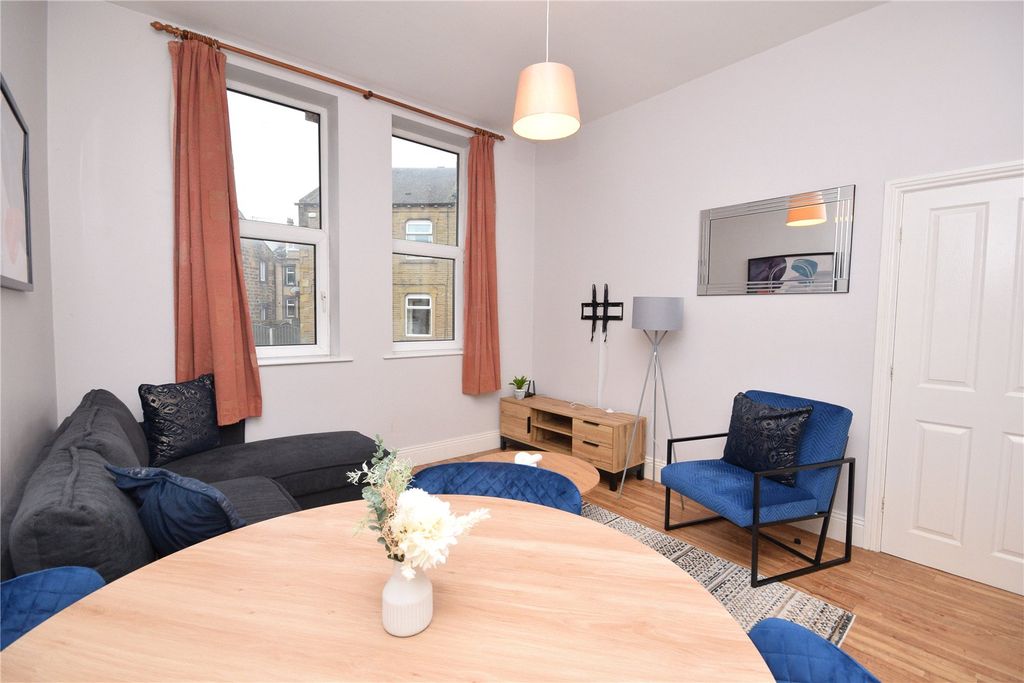 Property photo 3 of 10 Picture No. 10