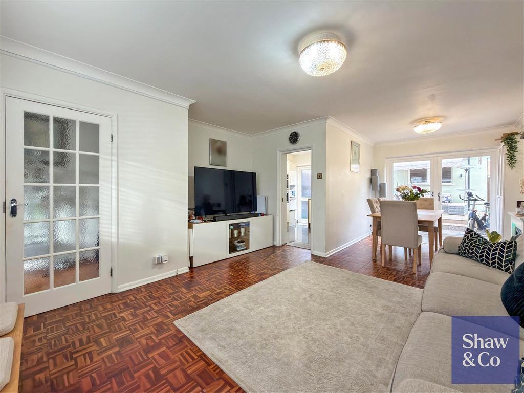 Property photo 2 of 16 Living..Jpeg