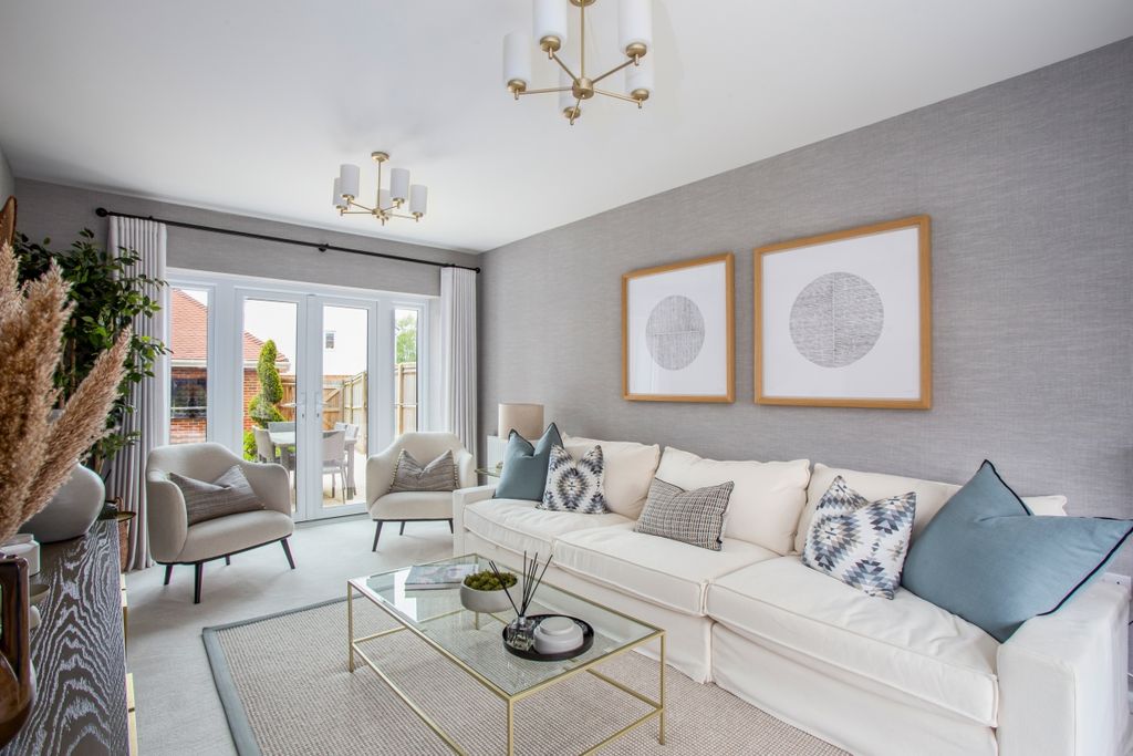 Property photo 2 of 16 69295 6 Morgan Wa...