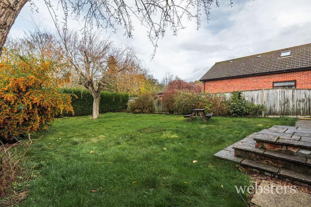 Property photo 2 of 20