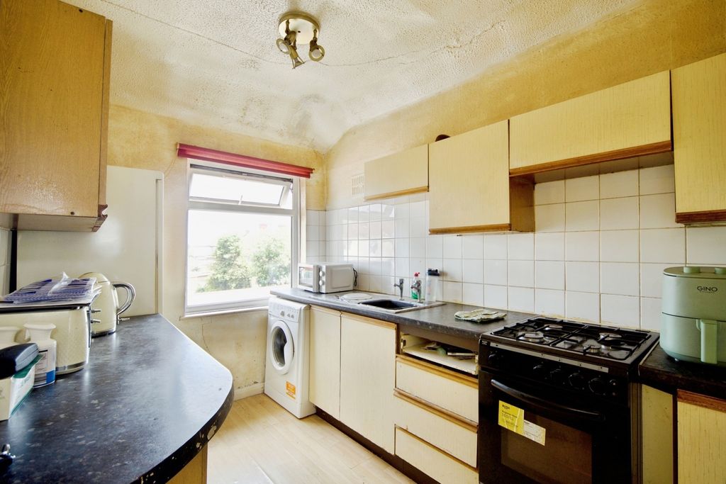 Property photo 3 of 14 Pbox-Img.Jpg