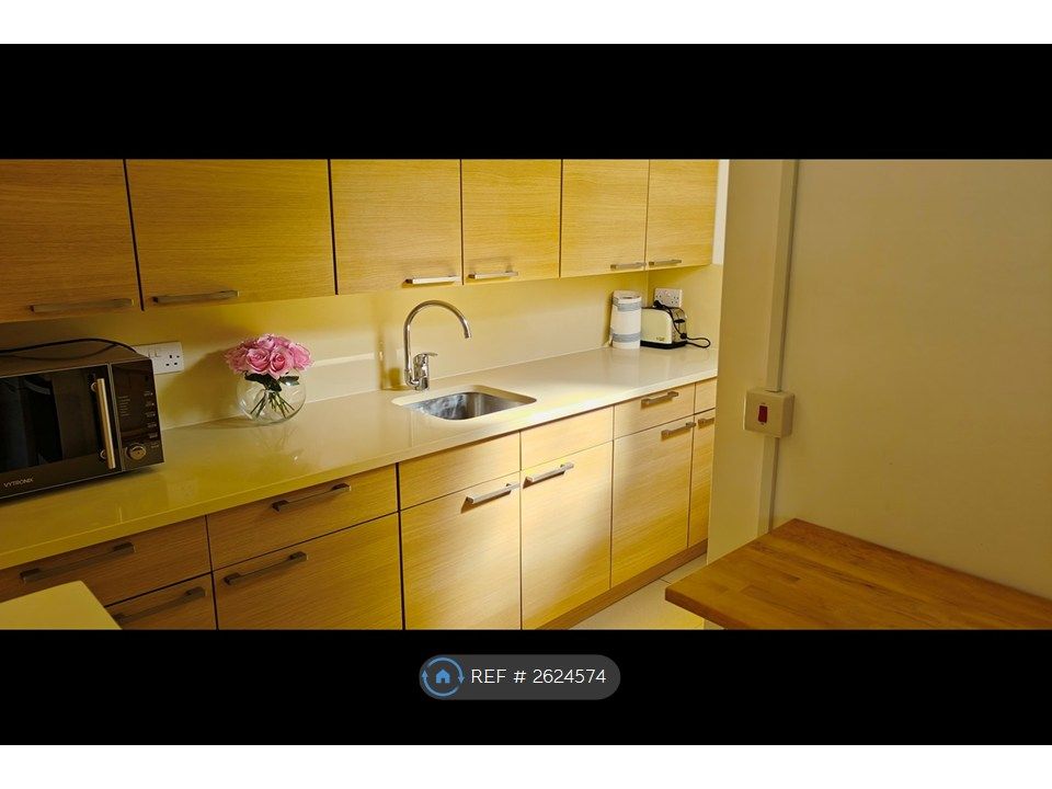 Property photo 3 of 12 Granit Top