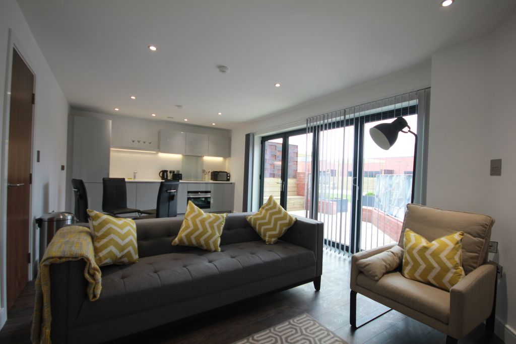 Property photo 2 of 13