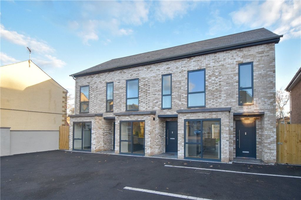 Property photo 1 of 14 Picture No. 15