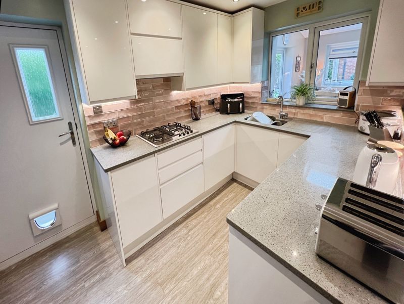 Property photo 3 of 21 Kitchen