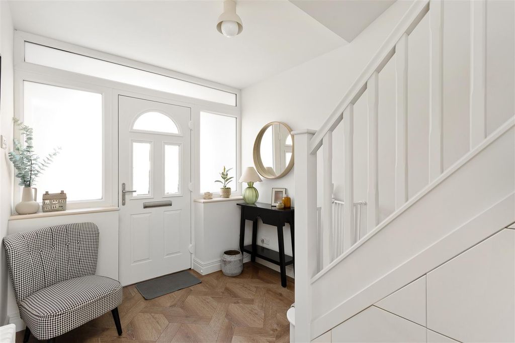 Property photo 3 of 34 11_Whin_Road_22.Jpg