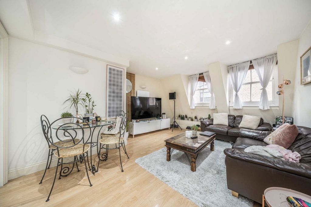 Property photo 3 of 6