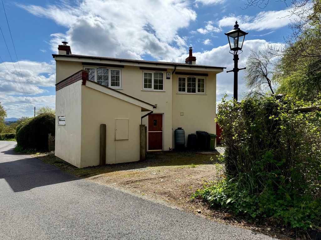 Property photo 2 of 35