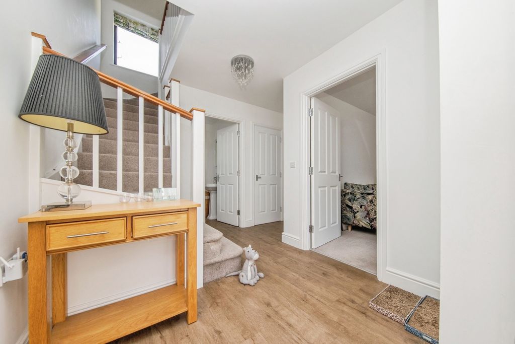 Property photo 2 of 25 Pbox-Img.Jpg