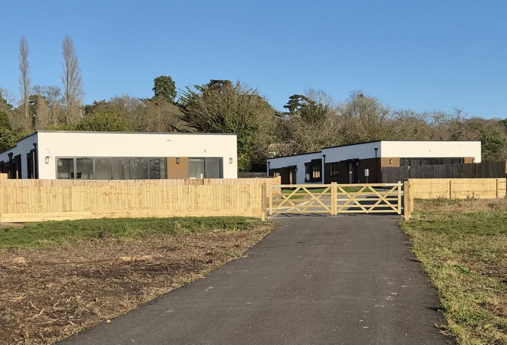 Property photo 3 of 20 Picture No. 22