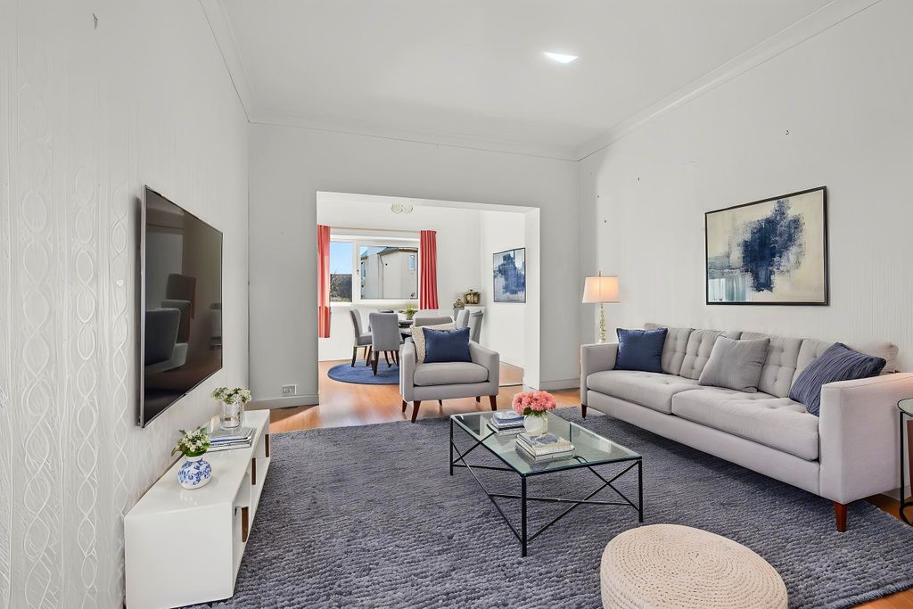 Property photo 2 of 30