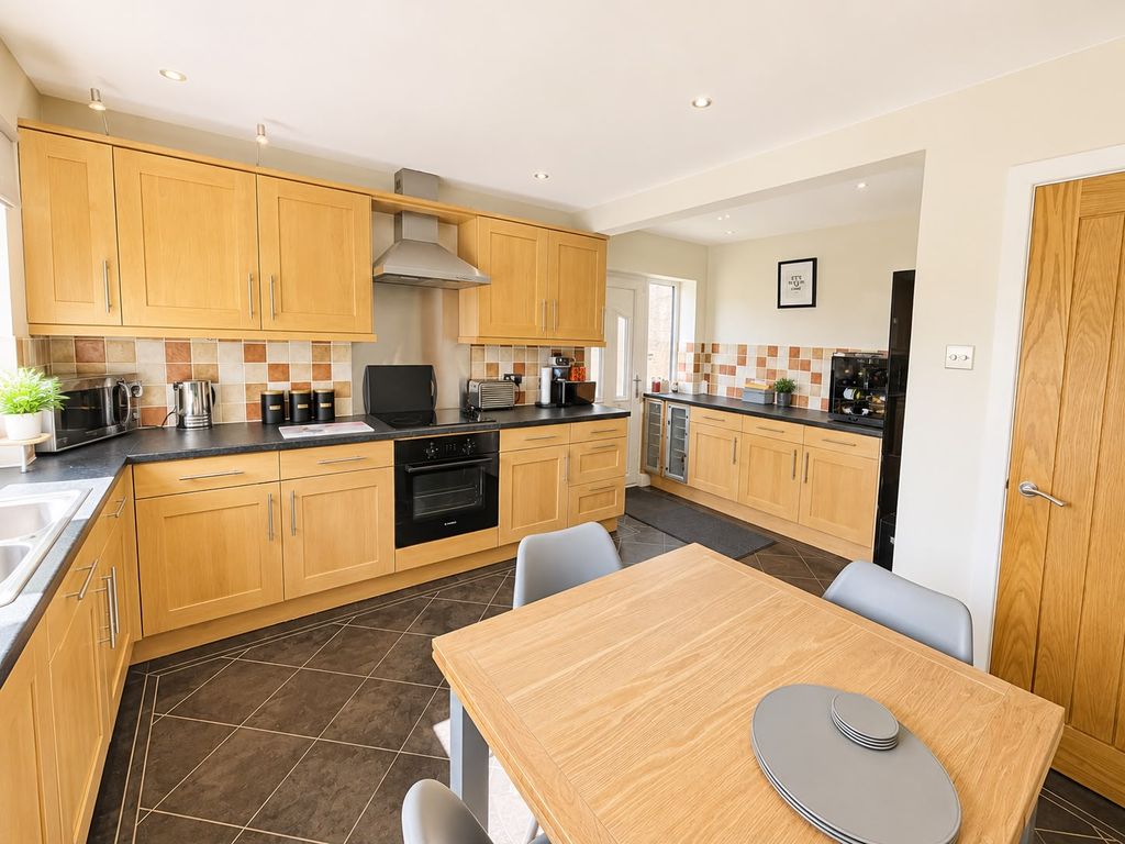 Property photo 3 of 22 Kitchen