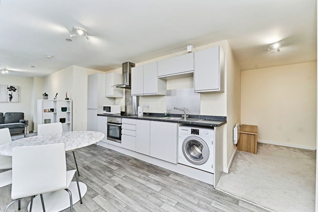 Property photo 1 of 17 Pbox-Img.Jpg