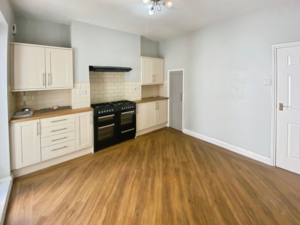 Property photo 3 of 12 Pbox-Img.Jpeg