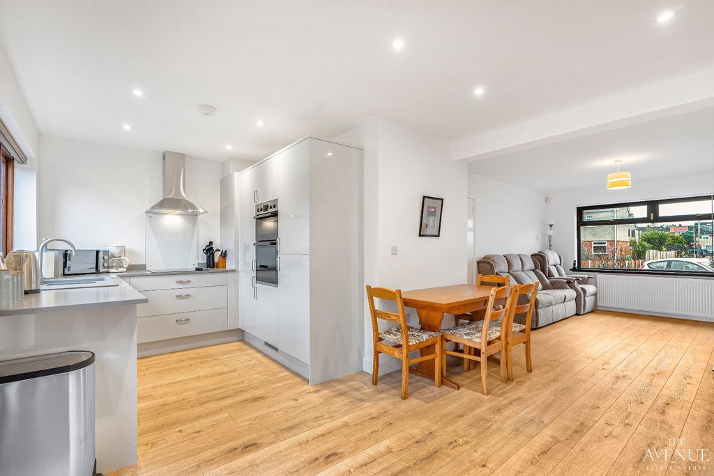 Property photo 1 of 14 4785443