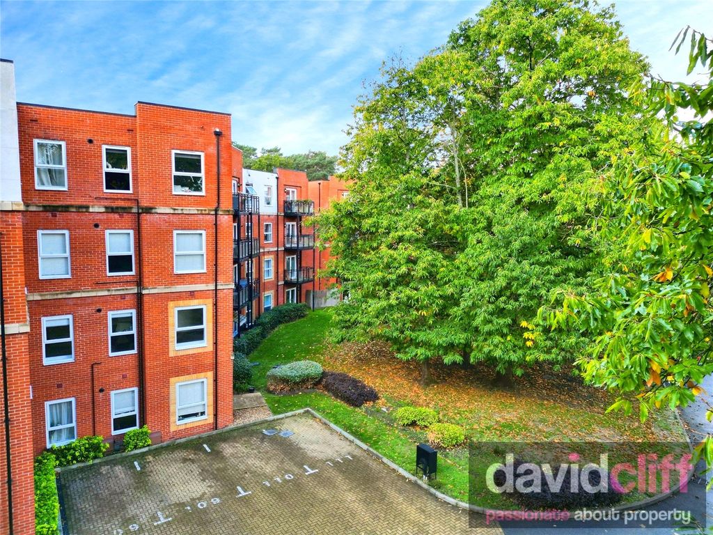 Property photo 1 of 17 Picture No. 13