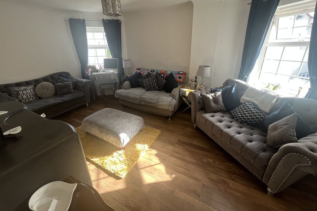 Property photo 2 of 12 Living Room